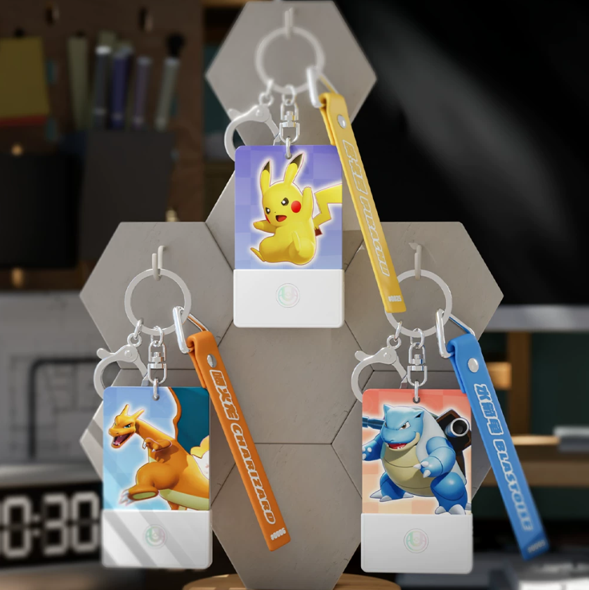 HOLLYBOX Pokémon Unite Light-Up Keychain - Image 6
