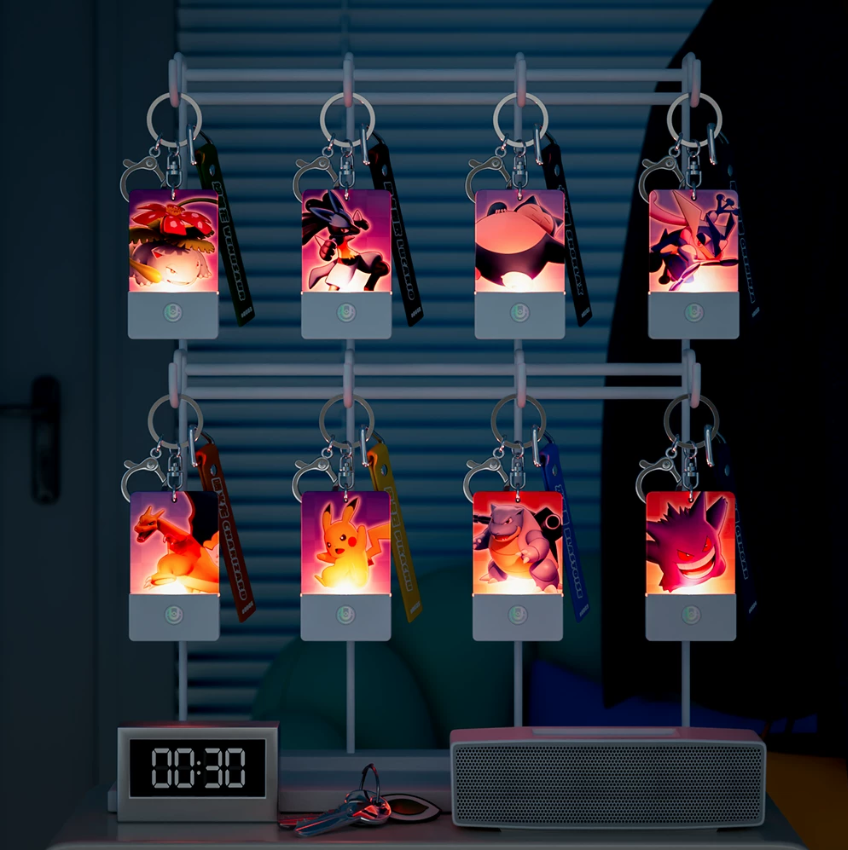 HOLLYBOX Pokémon Unite Light-Up Keychain