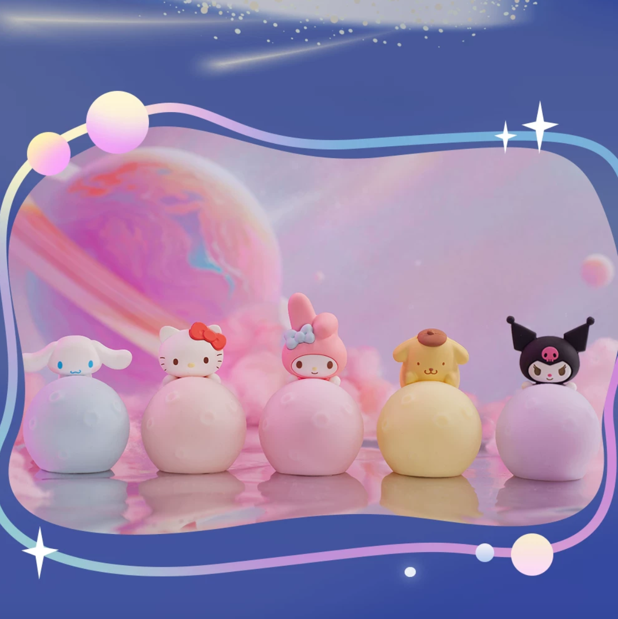 HOLLYBOX Sanrio Moon Shaped Night Light - Image 2