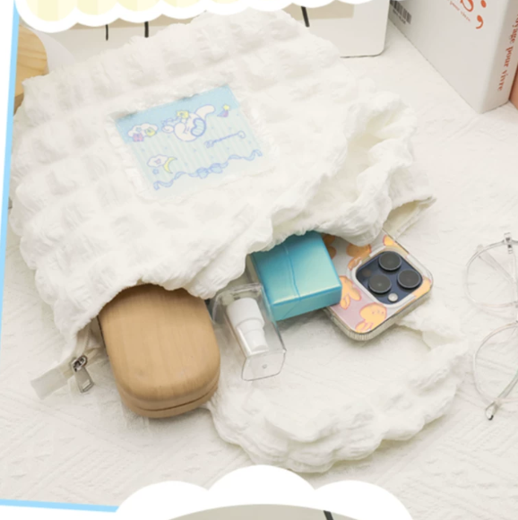 HOLLYBOX Sanrio Cloud Series Handbag - Image 5